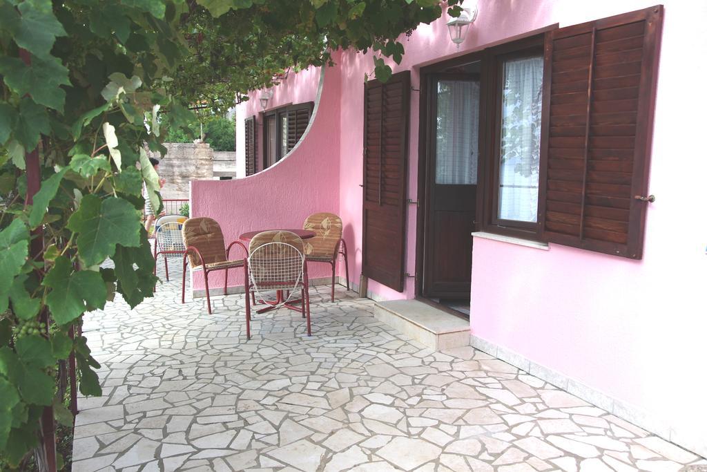 Apartments Josica Сен Екстериор снимка