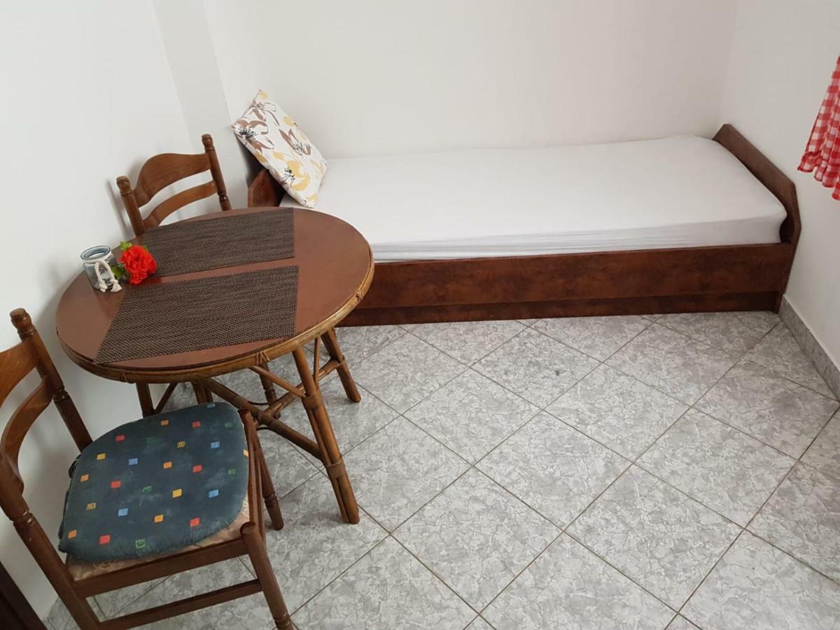 Apartments Josica Сен Екстериор снимка